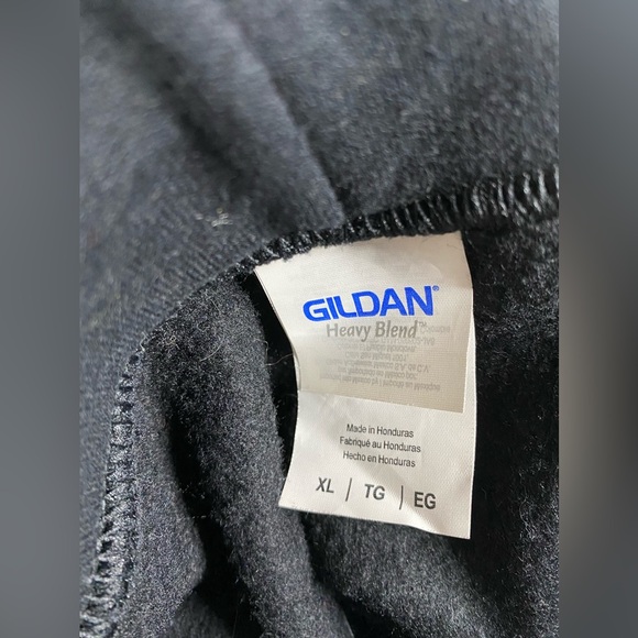 Heartbreak on a full moon Chris Brown tour hoodie - Picture 3 of 3